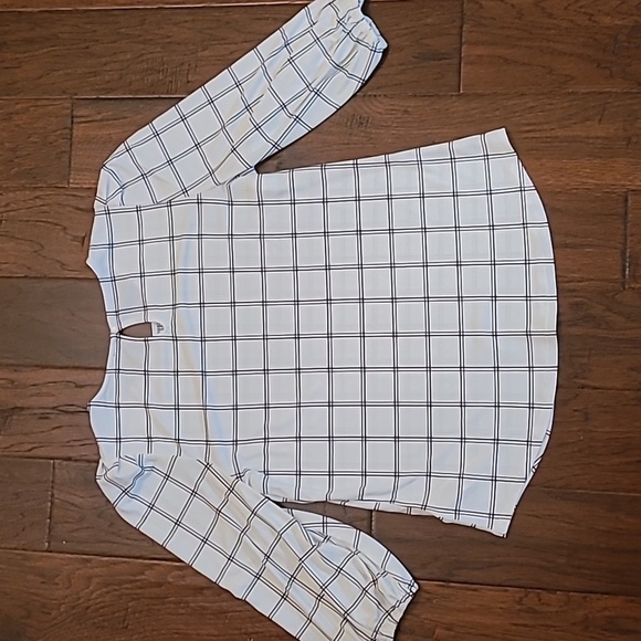 Adrianna Papell women's 3/4 length sleeve shirt size Medium - Picture 2 of 7